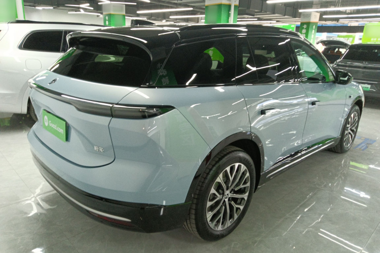 蔚来ES6 2025款 75kWh车身外观7