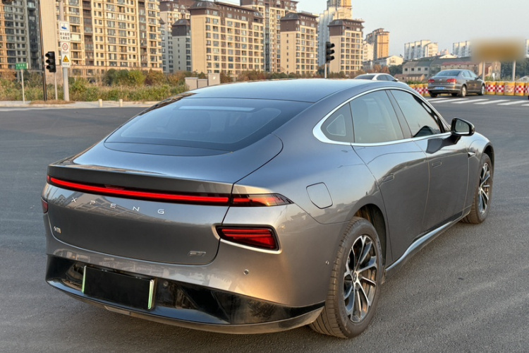 小鹏P7 2020款 670N车身外观6008