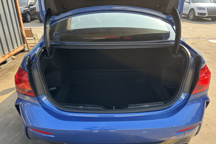 宝马1系 2020款 120i M运动套装局部细节23