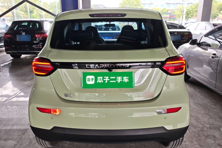 零跑汽车 零跑T03 2022款 耀金版车身外观6004