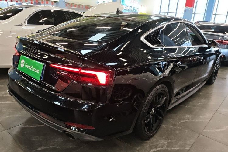 奥迪A5 2017款 Sportback 45 TFSI 时尚型车身外观7