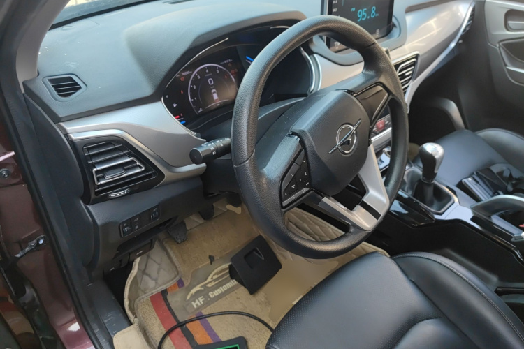 海马S5 2019款 160 手动豪华型中控内饰7003