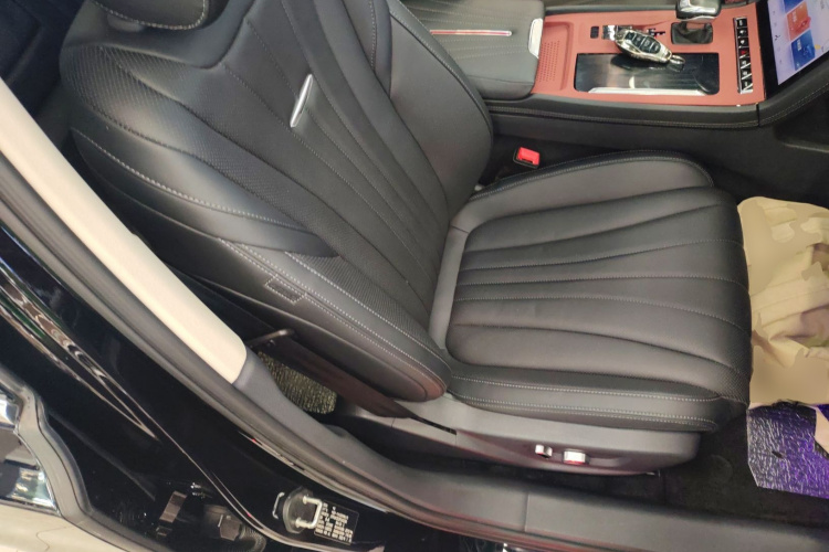 红旗H5 2023款 1.5T DCT智联旗韵版局部细节41