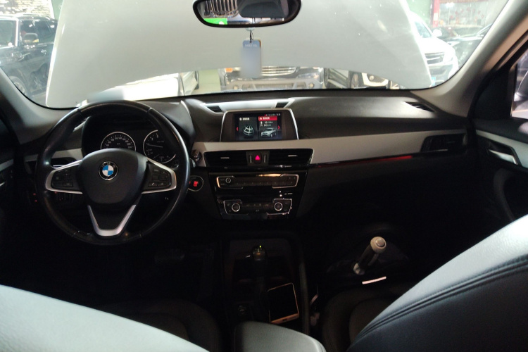 宝马X1 2018款 sDrive18Li 时尚型中控内饰7002