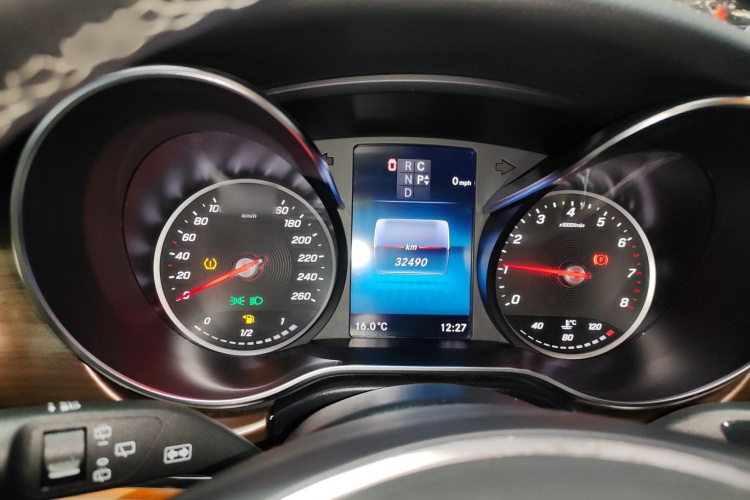 奔驰V级 2022款 V 260 尊贵版局部细节14