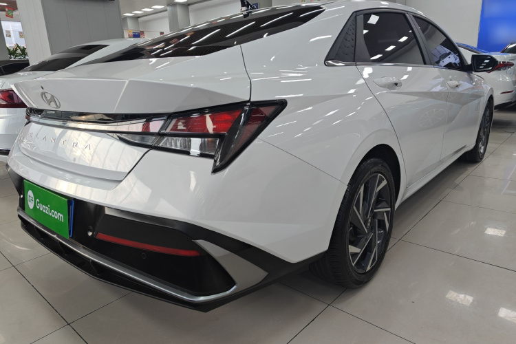 现代 伊兰特 2023款 1.5L CVT GLX精英版车身外观6005