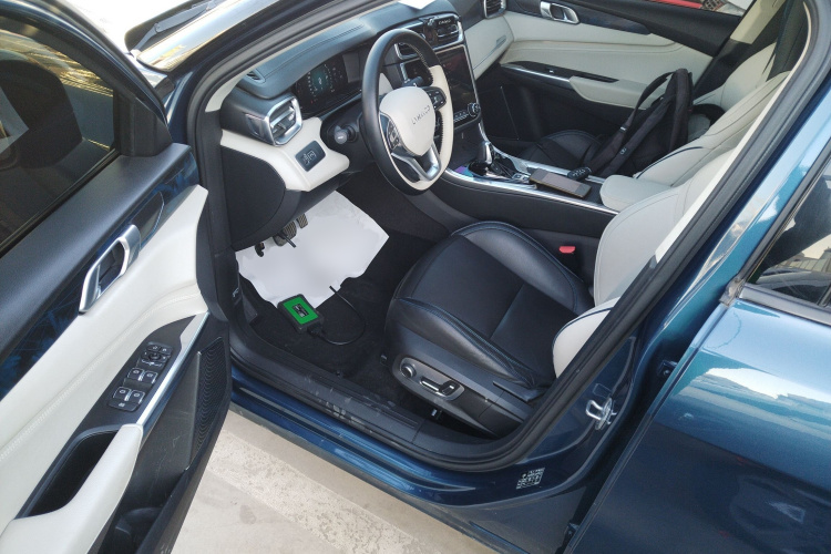 领克01 2017款 2.0T 两驱耀Pro版中控内饰20