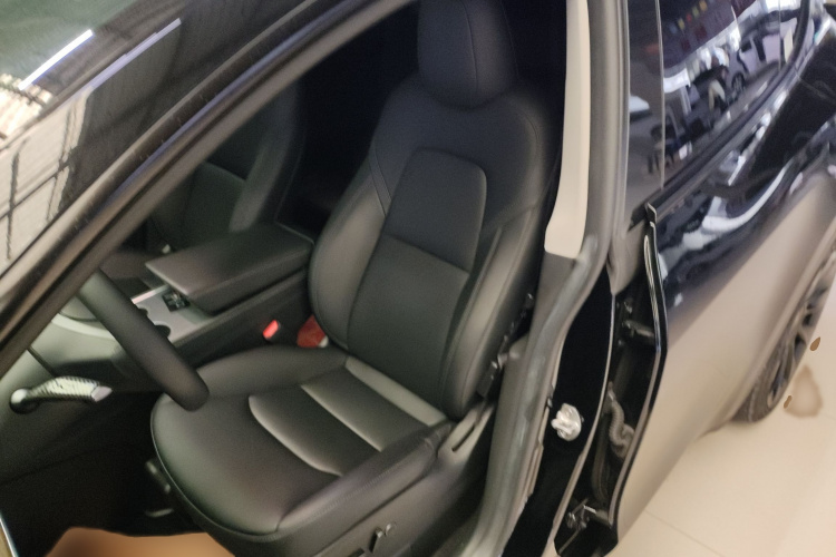 特斯拉 Model Y 2022款 改款 后轮驱动版局部细节19