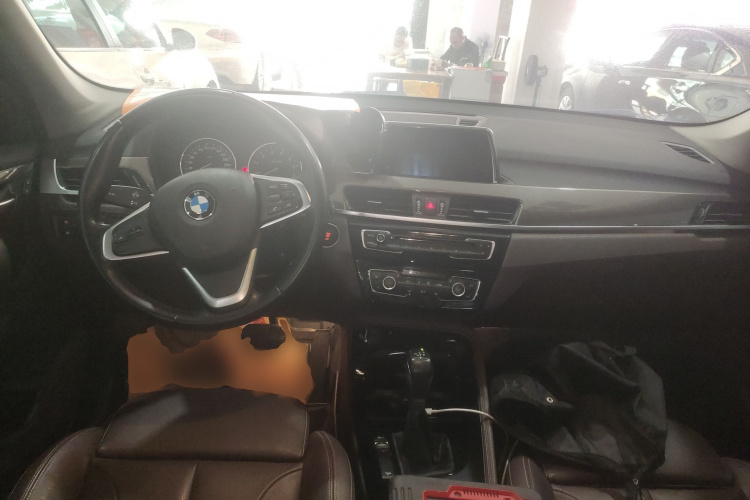 宝马X1 2018款 xDrive20Li 尊享型中控内饰7002
