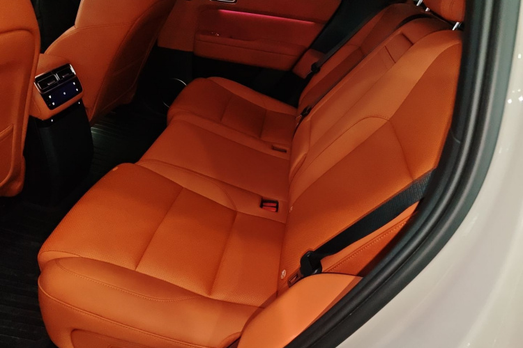 理想汽车 理想L6 2024款 Max中控内饰7004