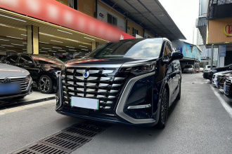 腾势D9 2022款 DM-i 970 四驱旗舰型