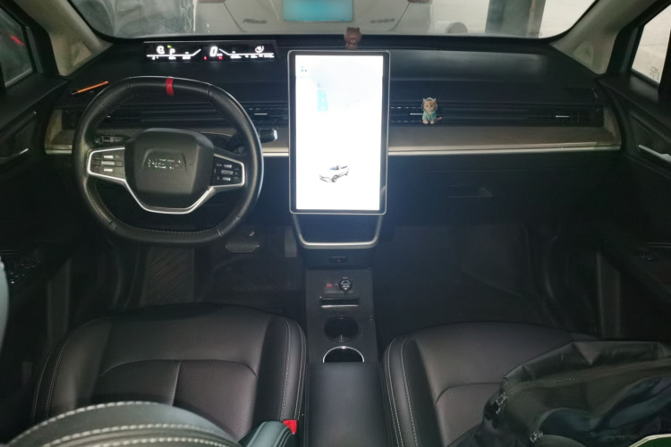 哪吒汽车 哪吒V 2022款 长续航行业定制版中控内饰7002