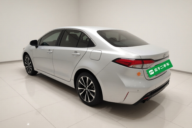 丰田 雷凌 2021款 双擎 1.8H E-CVT运动版车身外观5