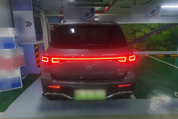 奔驰EQB 2022款 EQB 350 4MATIC 首发特别版车身外观6003