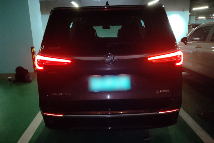 别克GL8 2020款 ES陆尊 653T 尊享型车身外观6