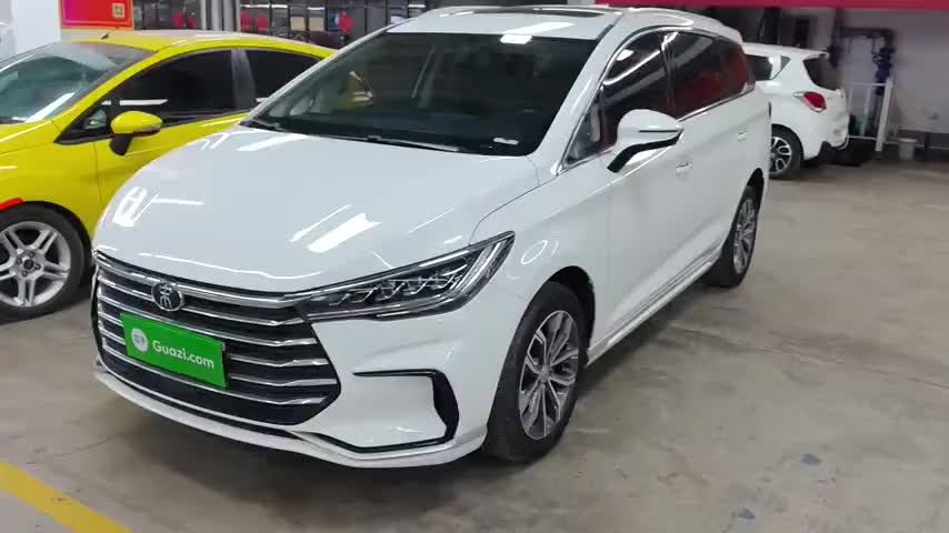 比亚迪 宋MAX 2021款 升级版 1.5T 自动豪华型 7座实拍1