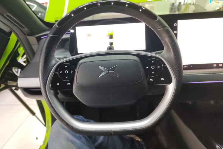 小鹏P7 2021款 670E鹏翼版中控内饰13