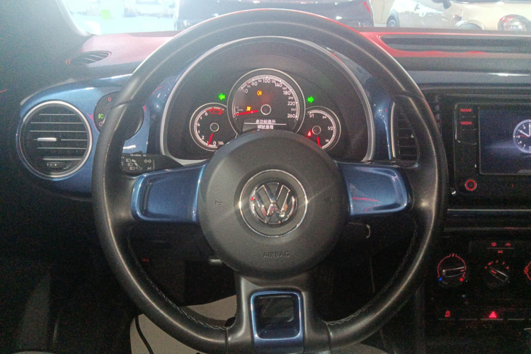 大众 甲壳虫 2017款 180TSI 宜乐版中控内饰13