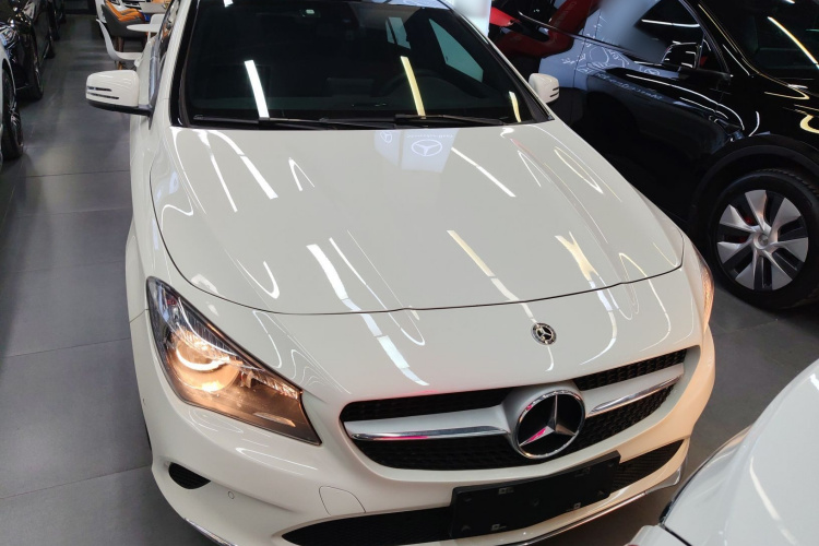 奔驰CLA 2017款 改款 CLA 200 动感型车身外观2