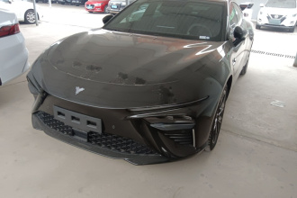 哪吒汽车 哪吒S 2024款 纯电 520km 后驱Lite版