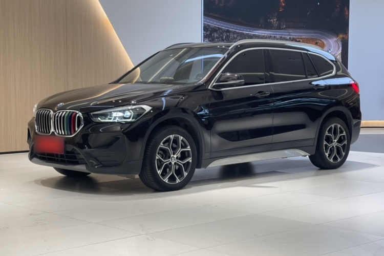 宝马X1 2020款 sDrive25Li 领先型车身外观1