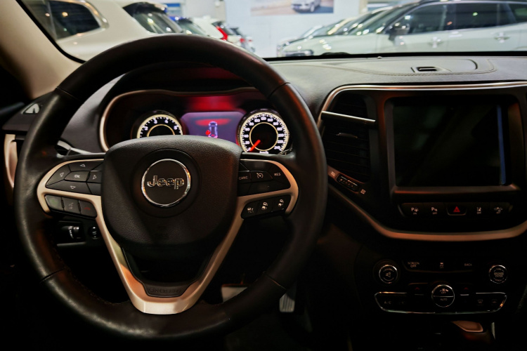 Jeep 自由光(进口) 2014款 2.4L 豪华版中控内饰7006