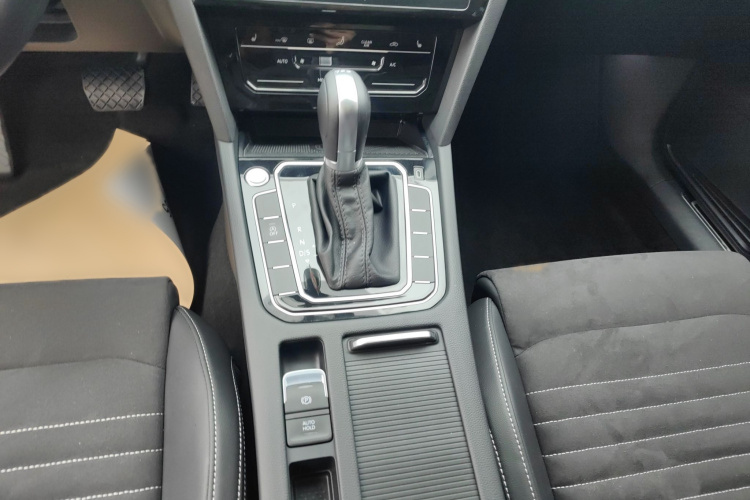 大众 迈腾 2020款 330TSI DSG 豪华型局部细节18