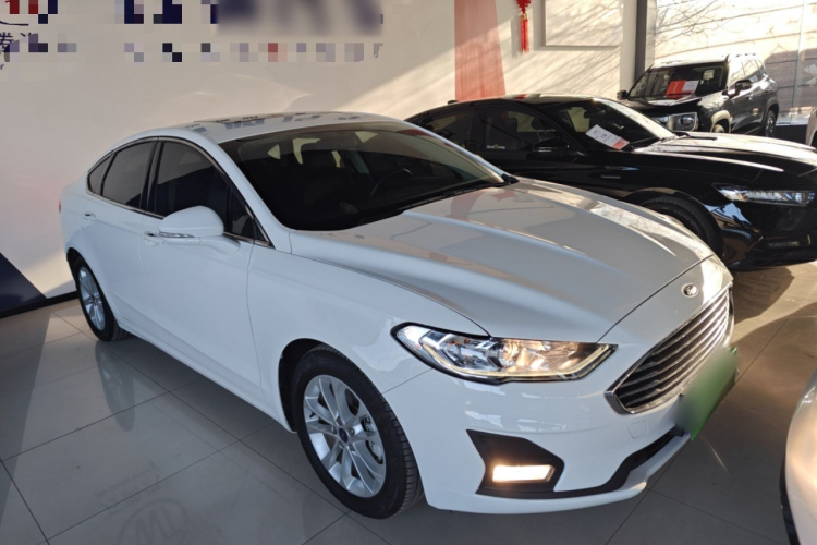 福特 蒙迪欧 2020款 EcoBoost 180 时尚型车身外观3