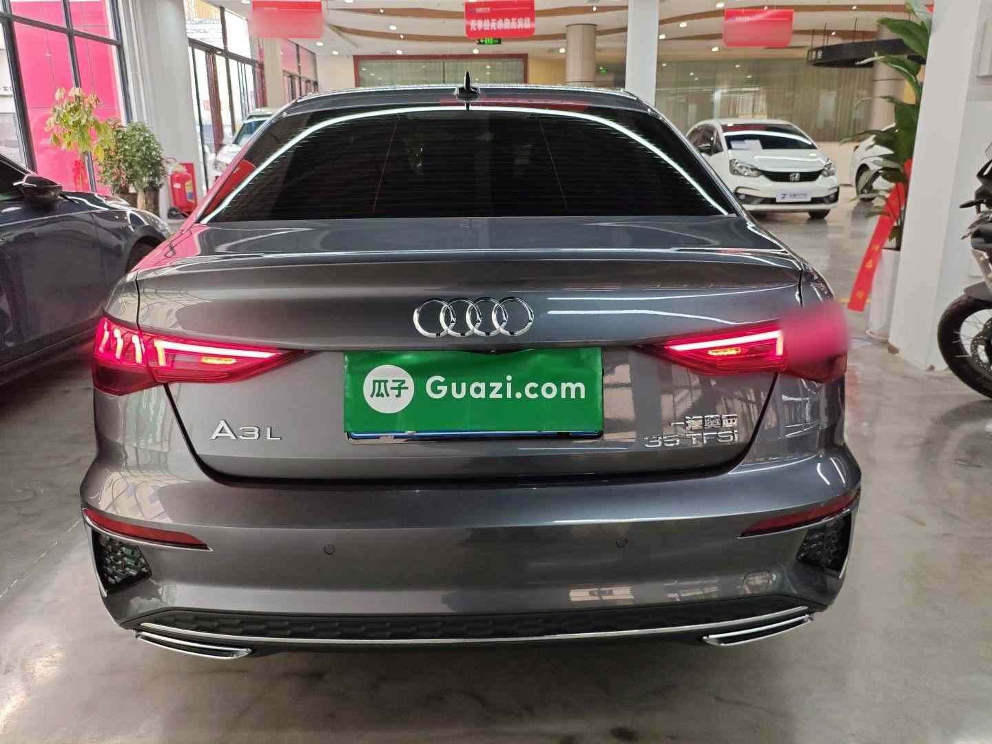 奥迪A3 2024款 A3L Limousine 35 TFSI 时尚运动型(3)