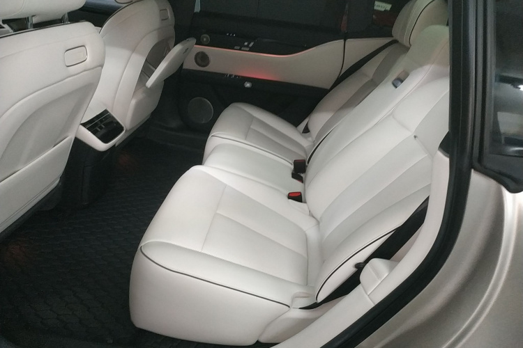 鸿蒙智行 享界S9 2024款 纯电 Ultra 四驱旗舰版中控内饰7004