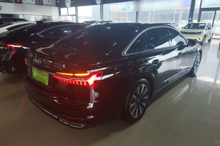 奥迪A6L 2019款 45 TFSI 臻选致雅型车身外观7