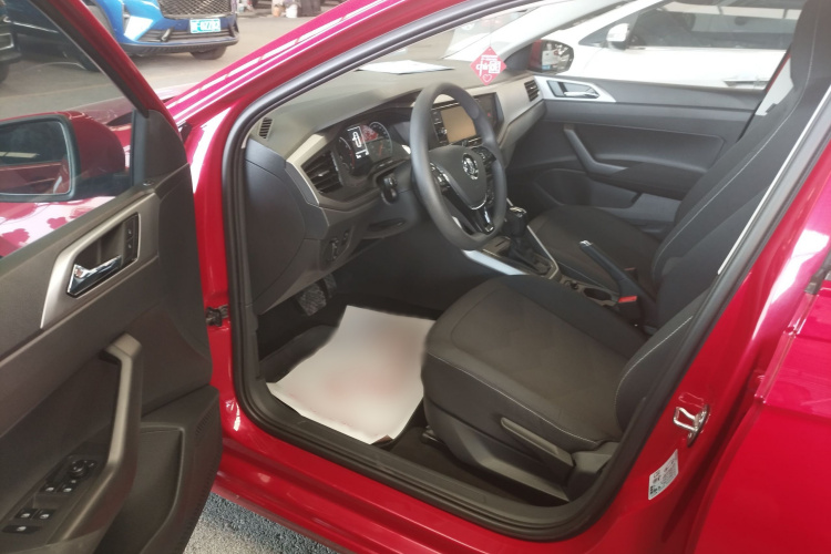 大众 Polo 2019款 Plus 1.5L 自动全景乐享版中控内饰7001