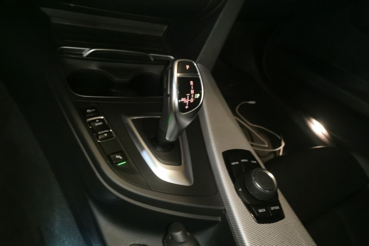 宝马3系 2019款 320i M运动套装局部细节18