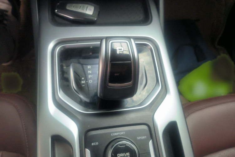 吉利汽车 豪越 2022款 1.8TD 自动尊贵型 7座局部细节18