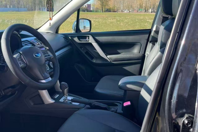 斯巴鲁 森林人 2016款 2.5i 豪华导航版局部细节13