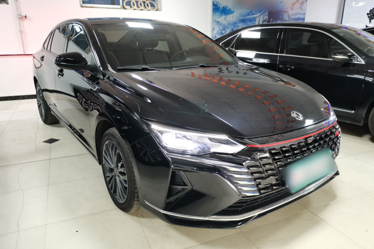 东风风神 奕炫MAX 2023款 1.5T 超炫潮爸版车身外观3