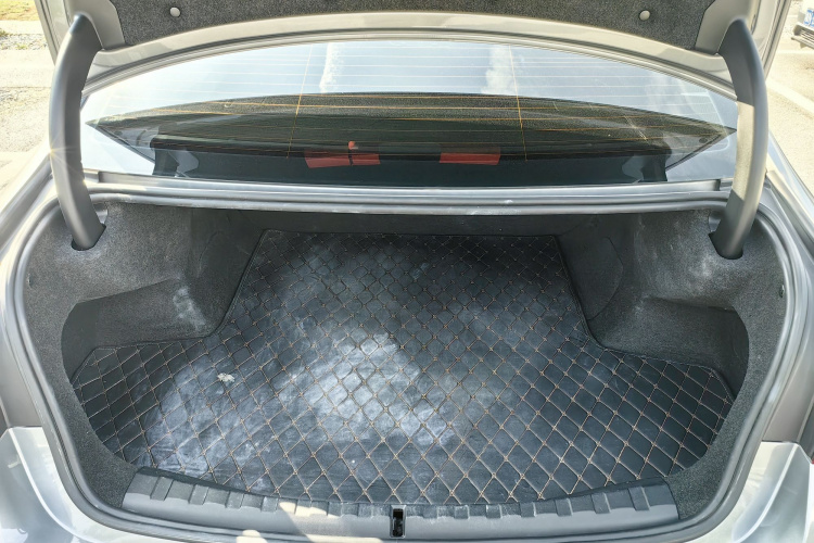 宝马i3 2022款 eDrive 35 L局部细节23