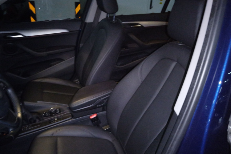 宝马X1 2019款 sDrive20Li 领先型局部细节19