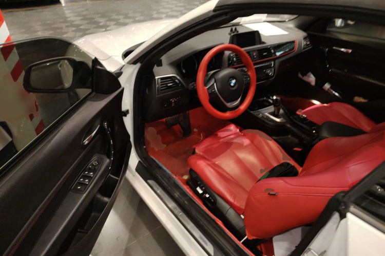 宝马2系(进口) 2019款 225i 敞篷轿跑车 运动设计套装中控内饰7003