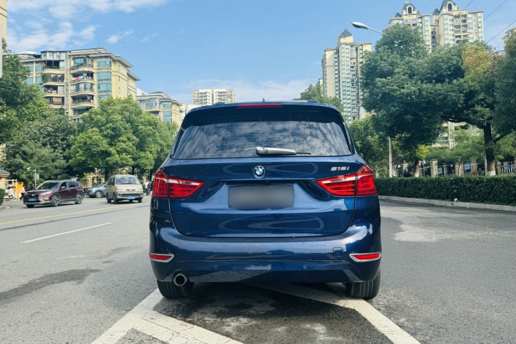 宝马2系多功能旅行车 2015款 218i 领先型车身外观6004