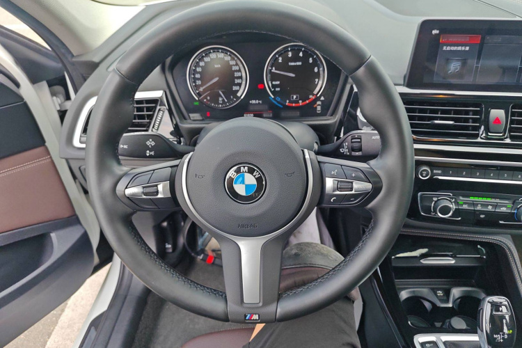 宝马1系 2021款 120i M运动曜夜版中控内饰13