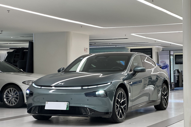 小鹏P7 2023款 P7i 702 Pro车身外观1