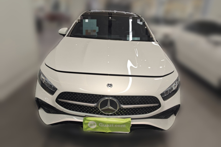 奔驰A级 2023款 A 200 L 动感型车身外观2