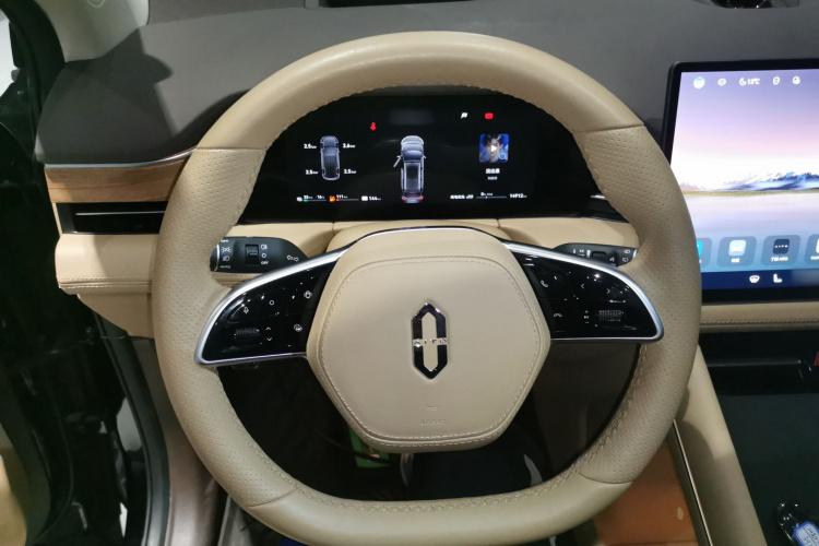 鸿蒙智行 问界M7 2024款 1.5T 智驾四驱Ultra版 5座局部细节13