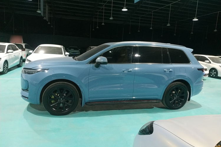 理想汽车 理想ONE 2021款 增程6座版车身外观4