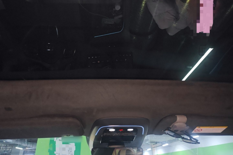 极氪001 2024款 WE版 95kWh 四驱中控内饰22