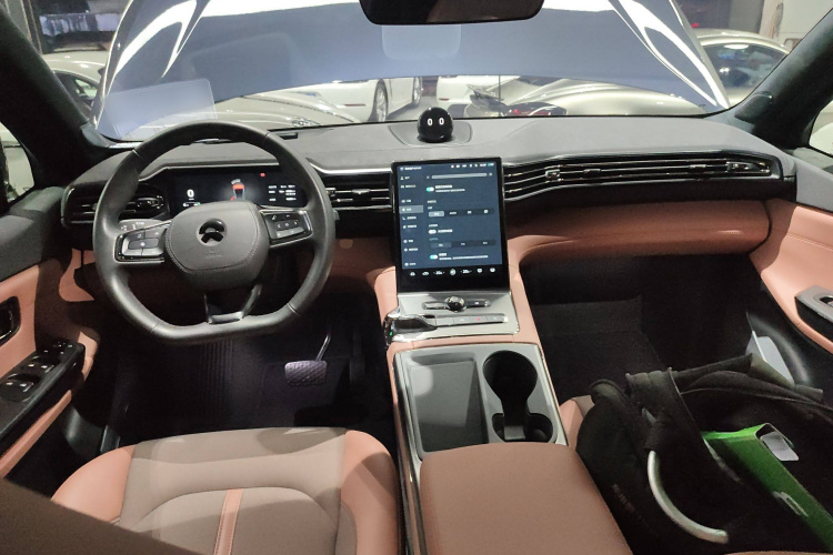 蔚来EC6 2020款 615KM 性能版中控内饰7002