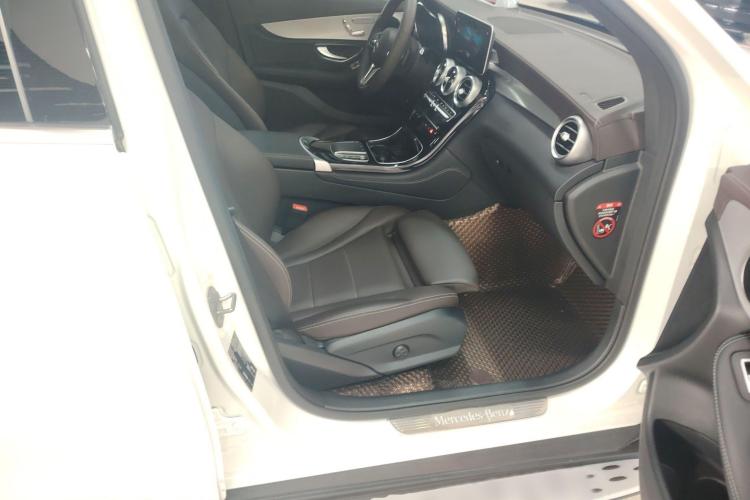 奔驰GLC 2020款 GLC 260 L 4MATIC 动感型中控内饰41