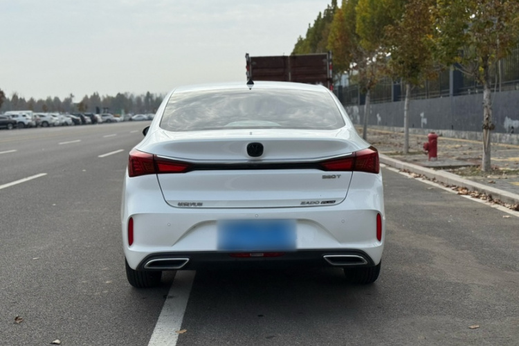 长安 逸动 2021款 PLUS 蓝鲸NE 1.4T GDI DCT尊贵型车身外观6005