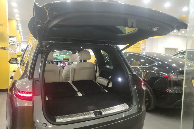 理想汽车 理想L9 2023款 Pro机舱底盘23